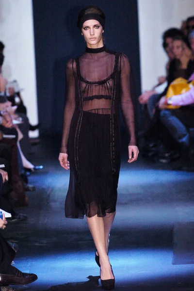 Look 50